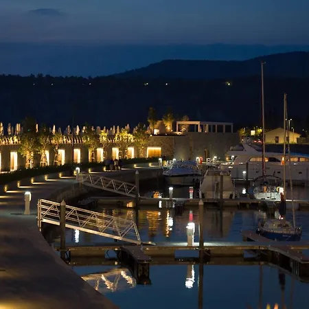 Portopiccolo Designer Penthouse Апартаменты *